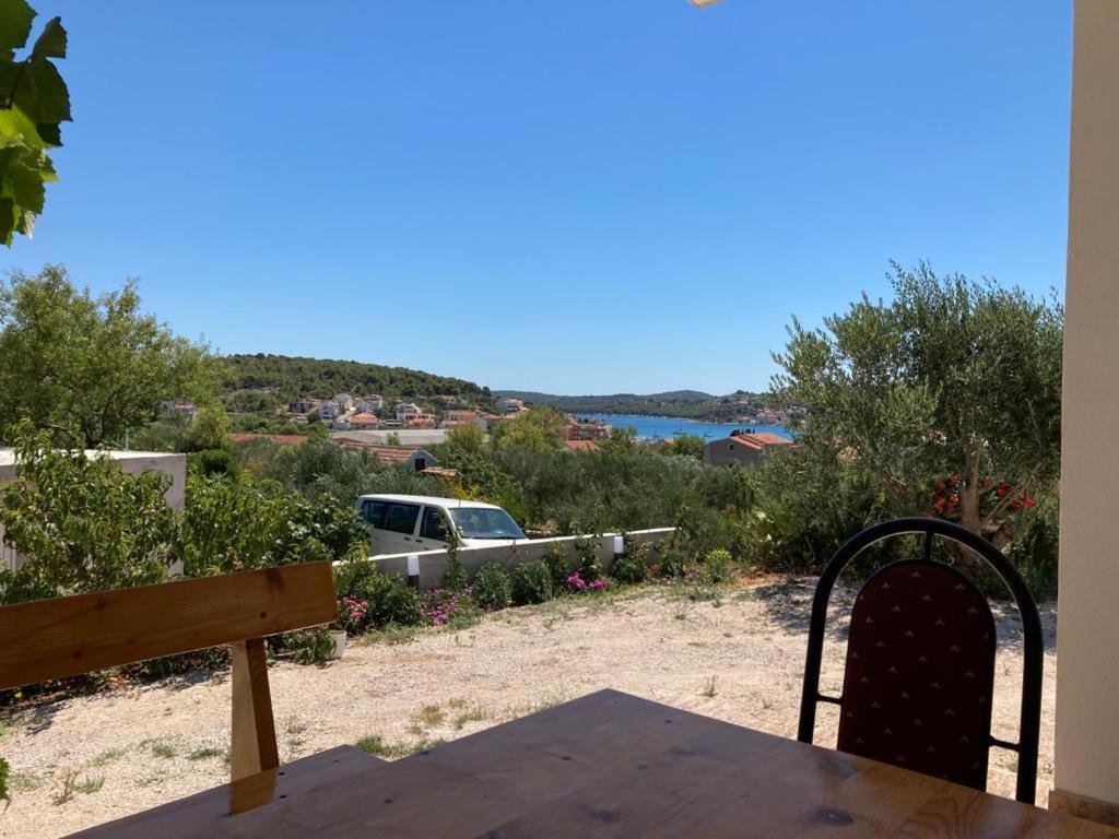 4 Bedroom Apartment In Tisno Exterior photo
